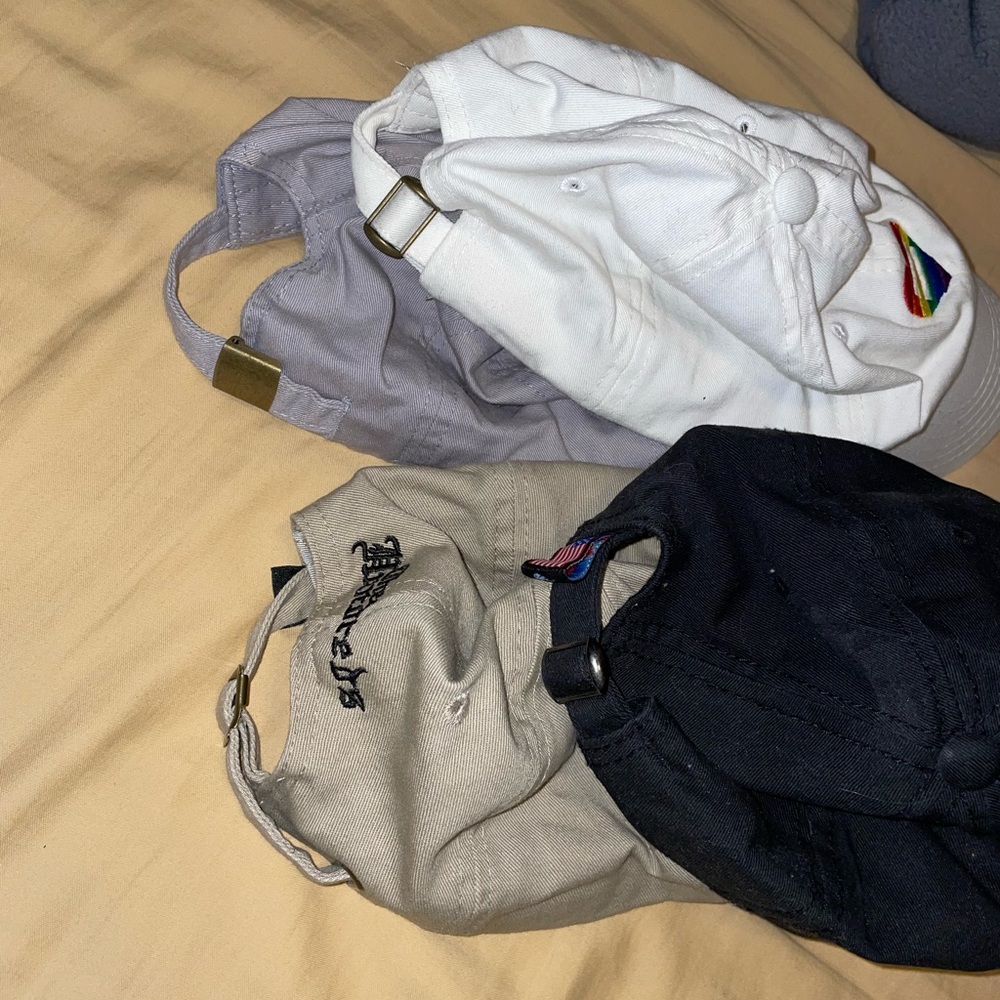 Cap bundle - Picture 2 of 4